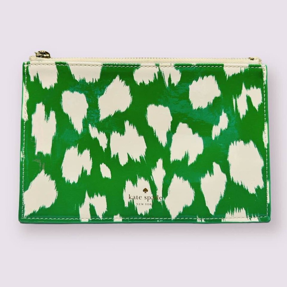 KATE SPADE
KATE SPADE GREEN PAINTERLY CHEETAH PENCIL POUCH